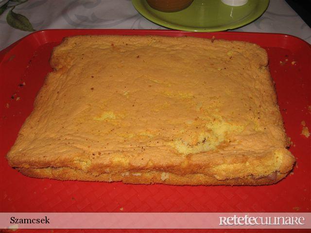 Tort cu crema suhaida