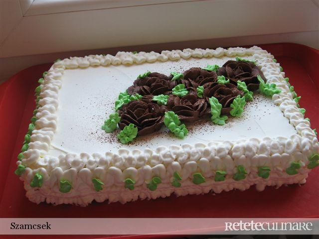 Tort cu crema suhaida