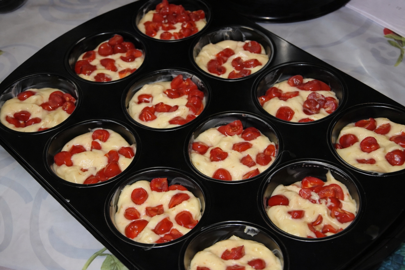 Briose cu visine (sau orice fruct)