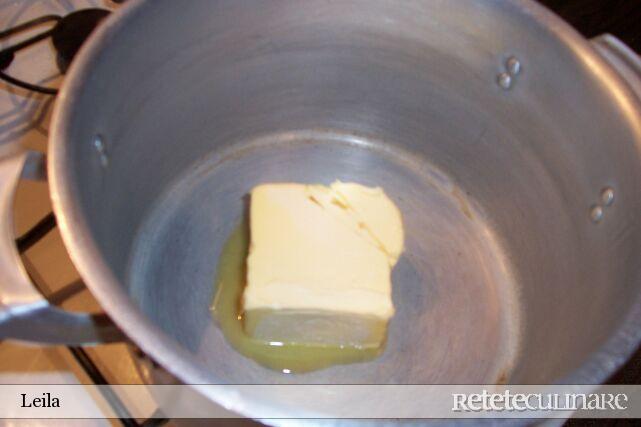 Rulada de ou cu cascaval si cabanos