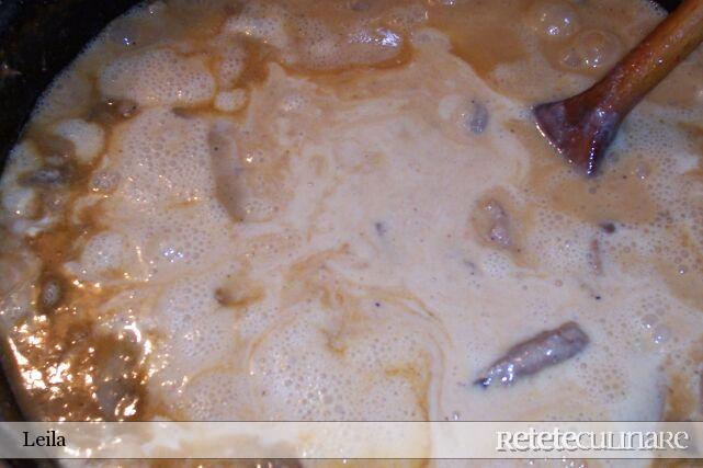 Sote de porc a la Stroganof