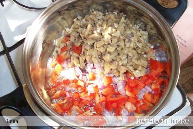 Musaca de pireu cu carne si ciuperci