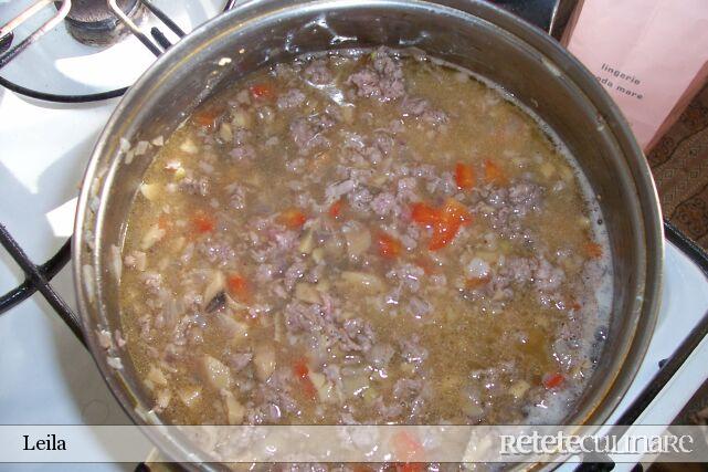 Musaca de pireu cu carne si ciuperci