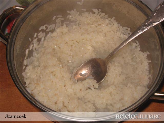Rosii umplute cu carne si orez