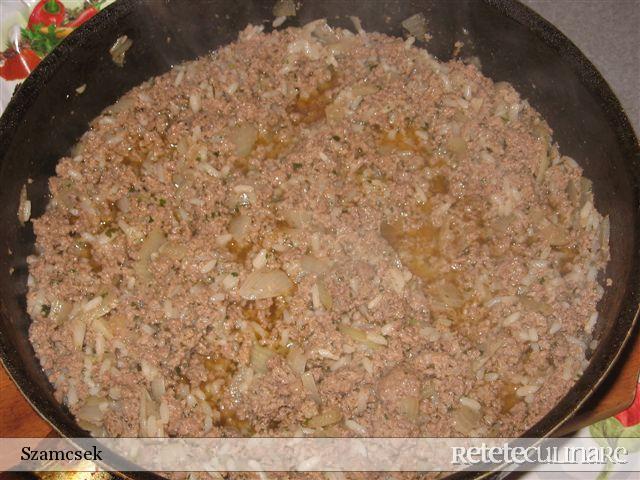 Rosii umplute cu carne si orez