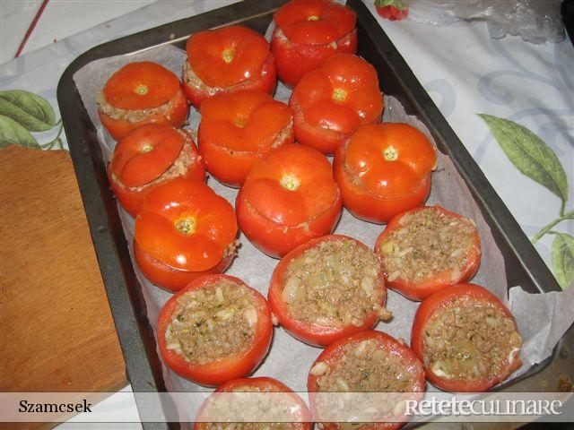 Rosii umplute cu carne si orez