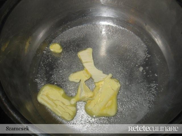 Salam de biscuiţi reţetă cu foi de napolitană