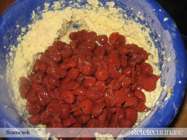 Prajitura cu branza dulce si visine