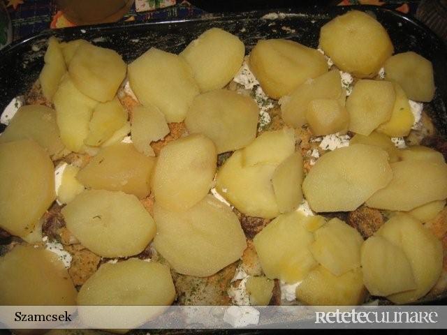 Conopida gratinata cu cartofi si carnat