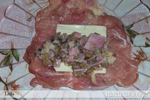 Pulpe umplute pe pat de legume