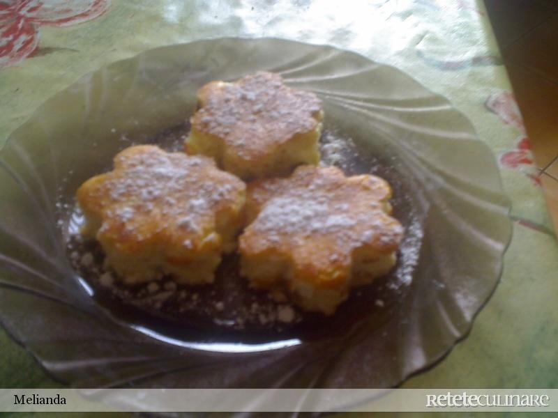 Prajitura cu branza si stafide