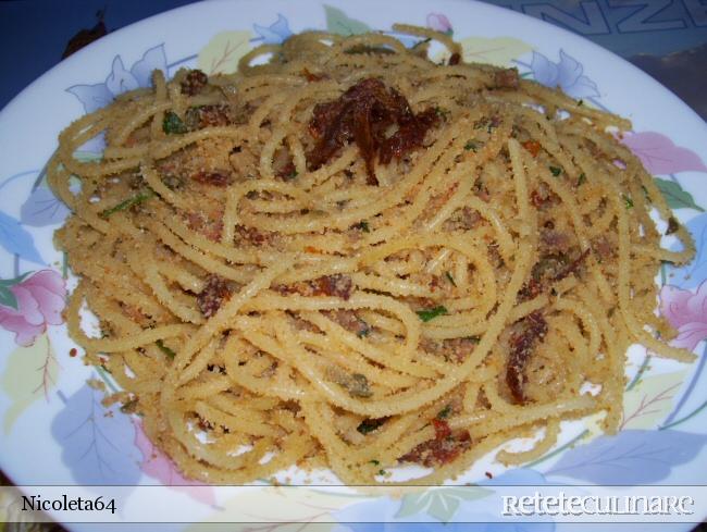 Spaghete Cu Pesmet, Rosii Uscate Si Hamsii