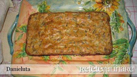 Rulada cu blat de malai si umplutura de cascaval cu smantana