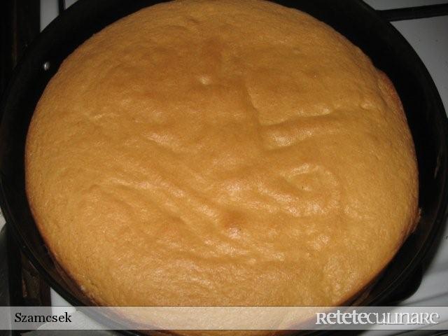 Tort `Cos cu Flori`