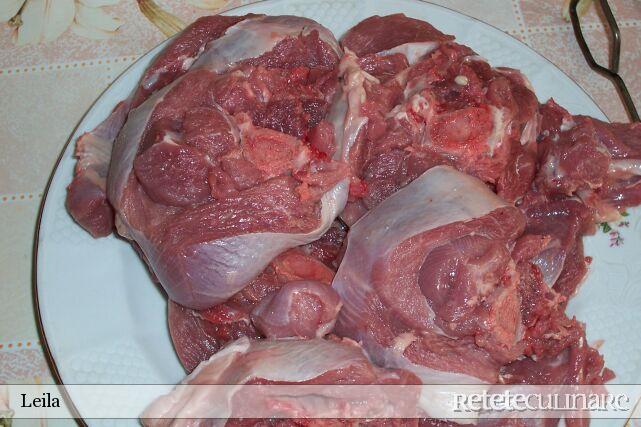 Pulpa de curcan la cuptor cu portocala si lamaie