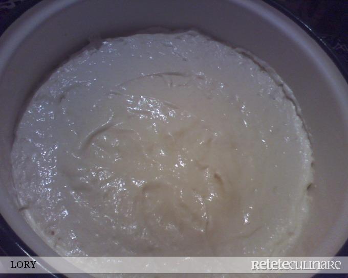 Tort De Mere Si Crema De Lapte