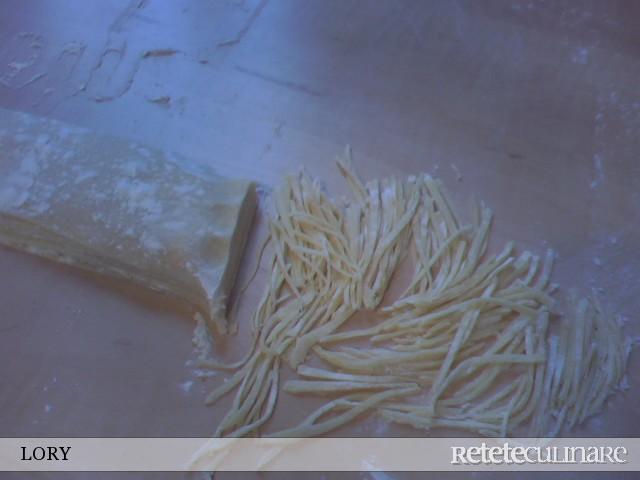 Ciorba Moldoveneasca de Gaina