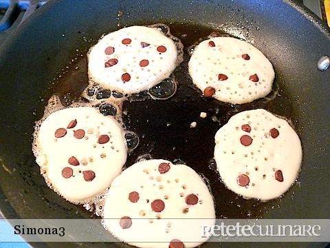 Clatite Americane (pancakes) cu Ciocolata sau Afine