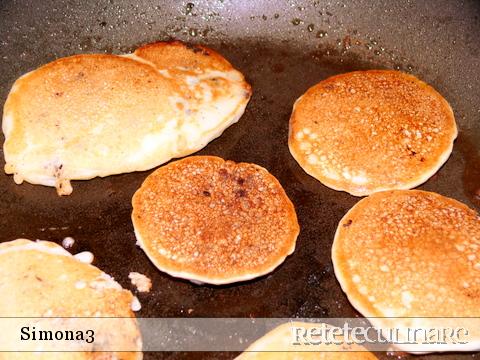 Clatite Americane (pancakes) cu Ciocolata sau Afine