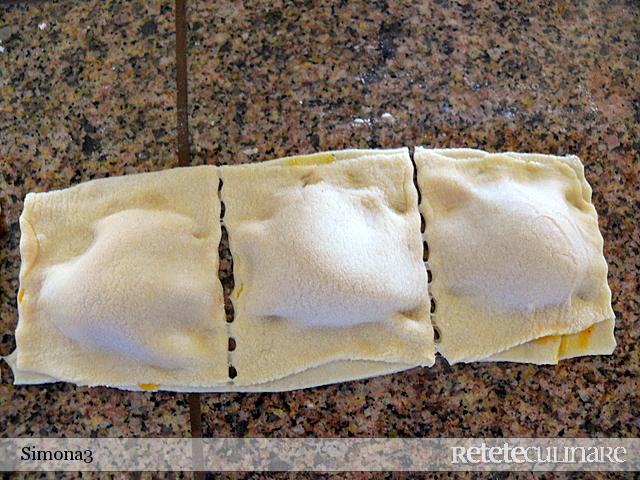 Ravioli cu Dovleac in Sos de Unt si Ierburi Aromate