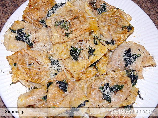 Ravioli cu Dovleac in Sos de Unt si Ierburi Aromate