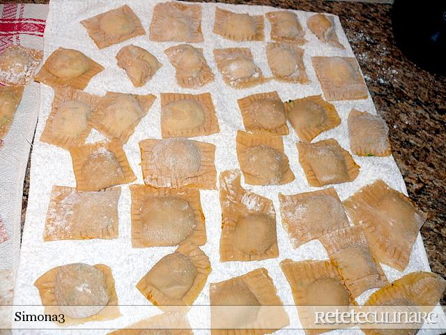 Ravioli cu Dovleac in Sos de Unt si Ierburi Aromate
