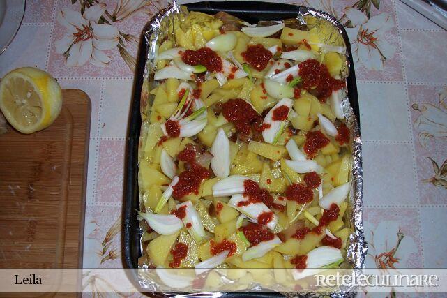 Friptura Curcan pe Pat de Cartofi
