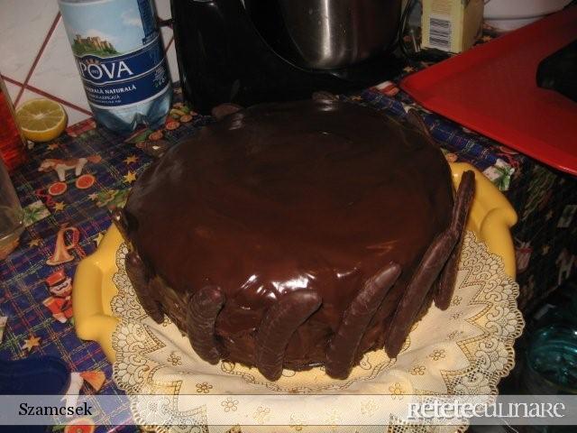 Tort Cu Ciocolata Si Visine