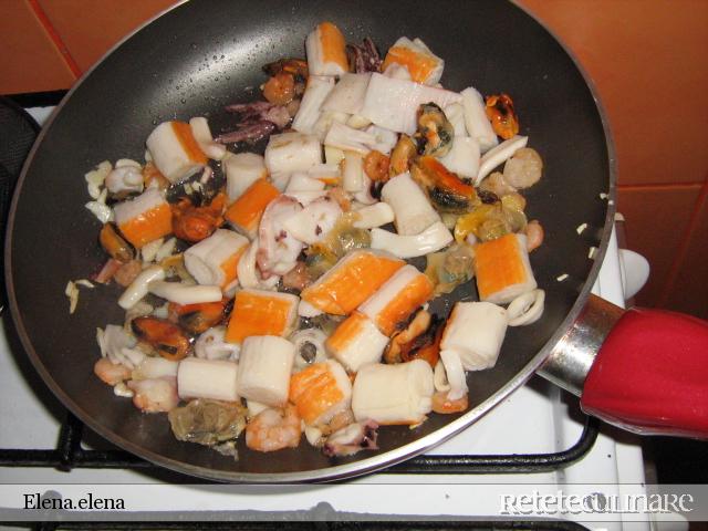 Paste Cu Fructe De Mare