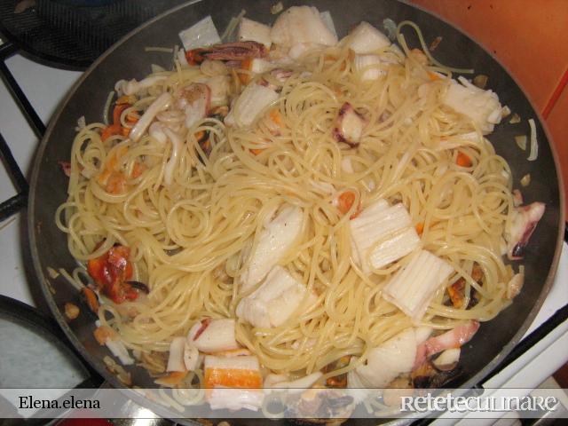 Paste Cu Fructe De Mare