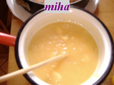 Tort Cu Crema De Mere