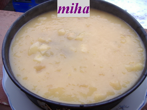 Tort Cu Crema De Mere