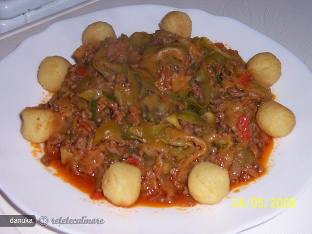 Spaghete De Dovlecei Cu Carne