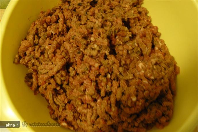 Placinta Cu Carne