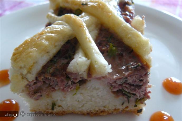 Placinta Cu Carne
