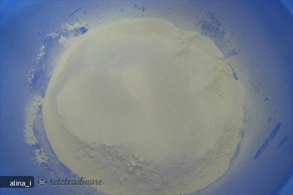 Cozonac Inflorit