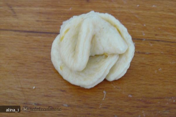 Cozonac Inflorit