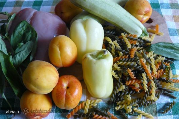 Salata De Pui Cu Caise
