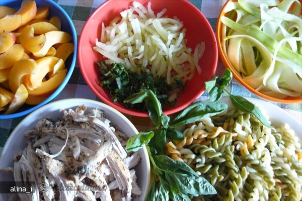 Salata De Pui Cu Caise