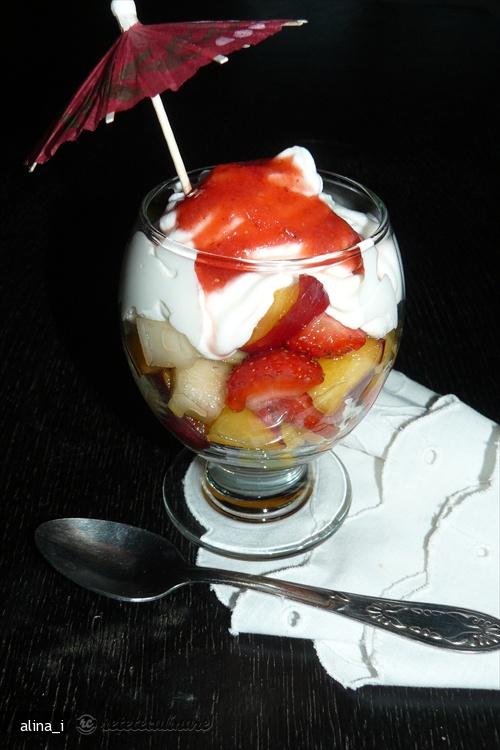 Salata de Fructe III