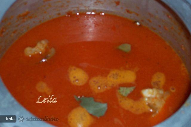 Tocanita De Burta Si Picioare De Porc