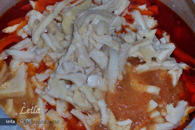 Tocanita De Burta Si Picioare De Porc