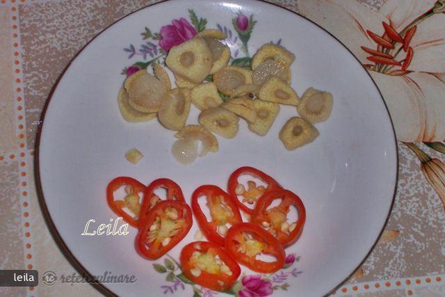 Tocanita De Burta Si Picioare De Porc