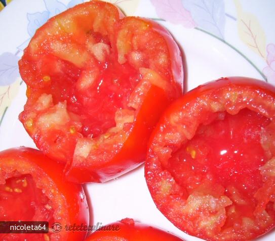 Rosii Umplute cu Ton si Branza
