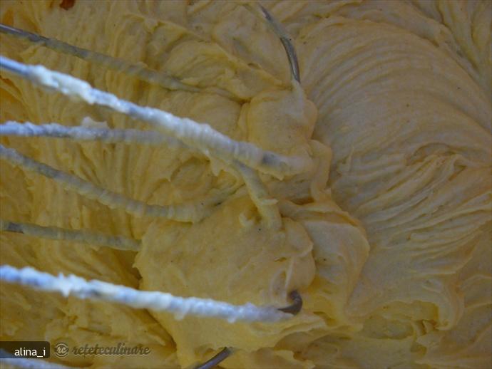 Tort Sah cu Crema de Ciocolata