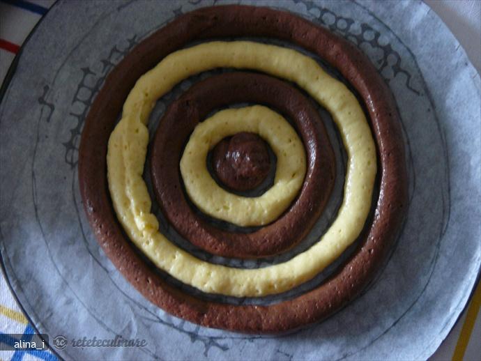Tort Sah cu Crema de Ciocolata