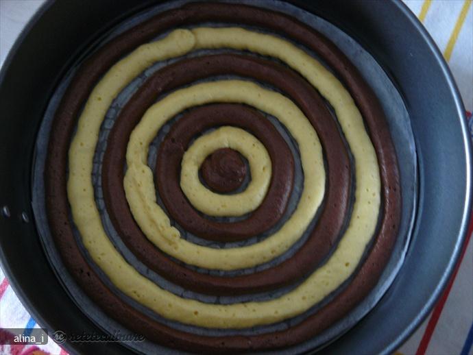 Tort Sah cu Crema de Ciocolata