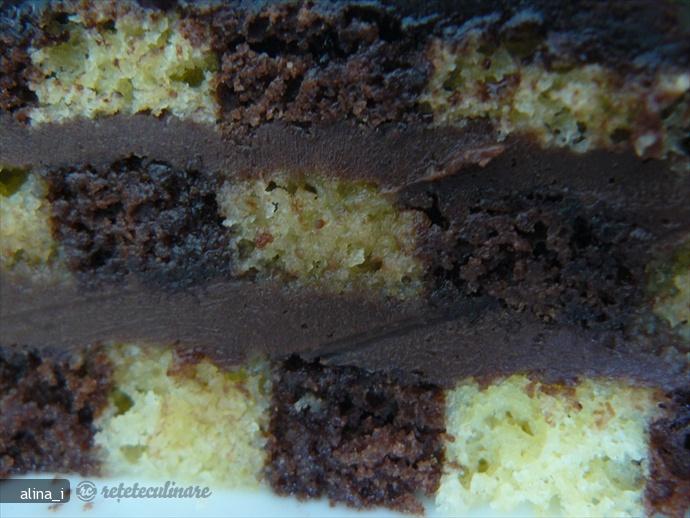 Tort Sah cu Crema de Ciocolata