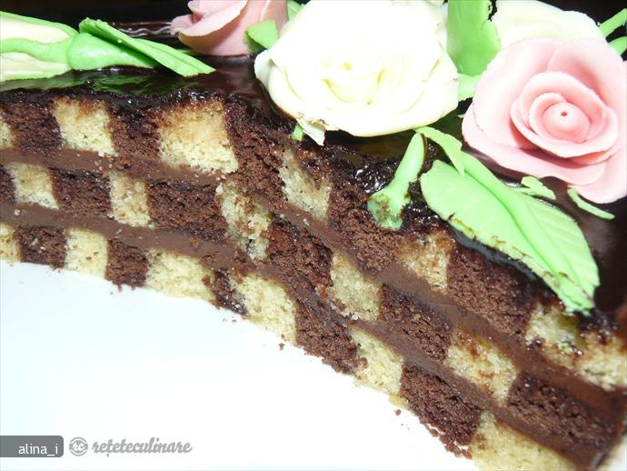 Tort Sah cu Crema de Ciocolata