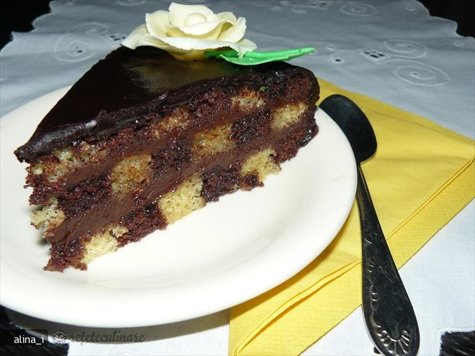 Tort Sah cu Crema de Ciocolata